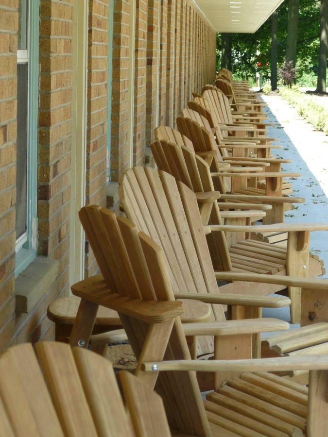 The Saugatuck Retro Resort Екстер'єр фото